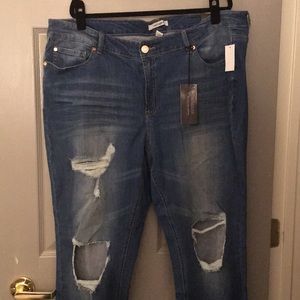 Boyfriend-Fit Jeans